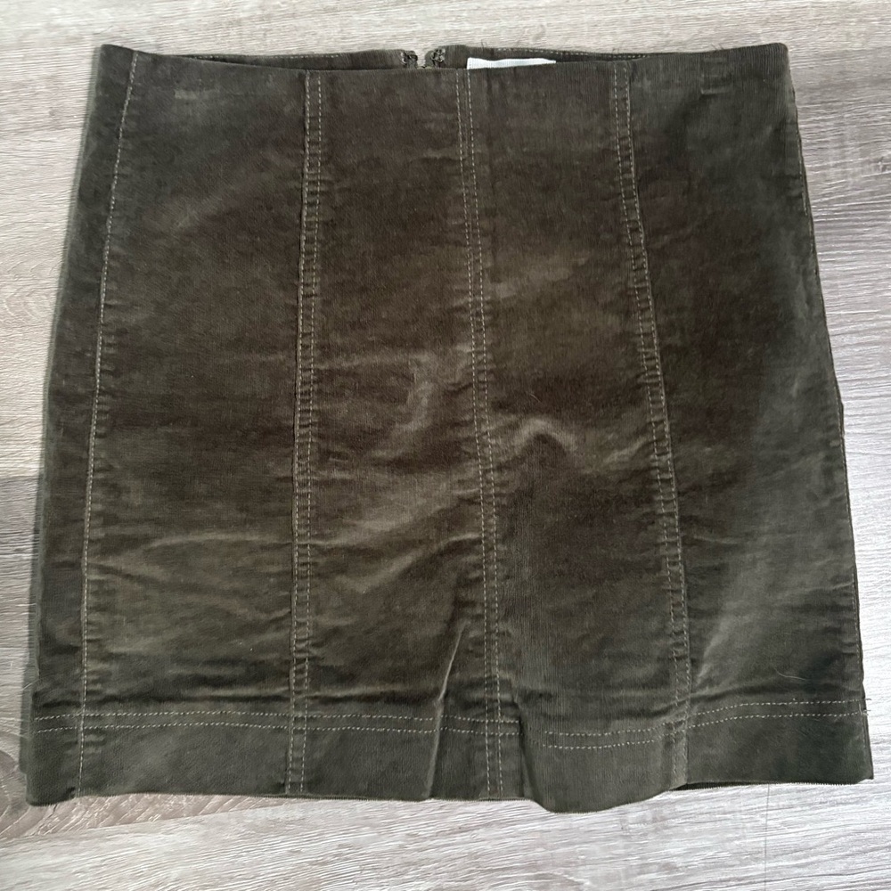 Jolt Green Pencil Mini Skirt for Casual Wear